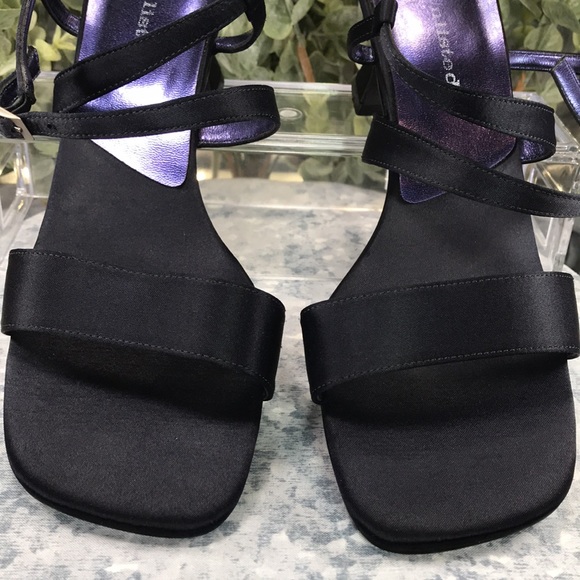 Unlisted DkNavy Blue 2” Satin Fabric Heels Women’s 8M✨Classy & Clean Condition✨ - Picture 3 of 9